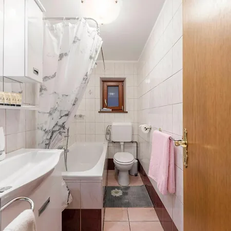 Regina With Balcony And Parking Διαμέρισμα