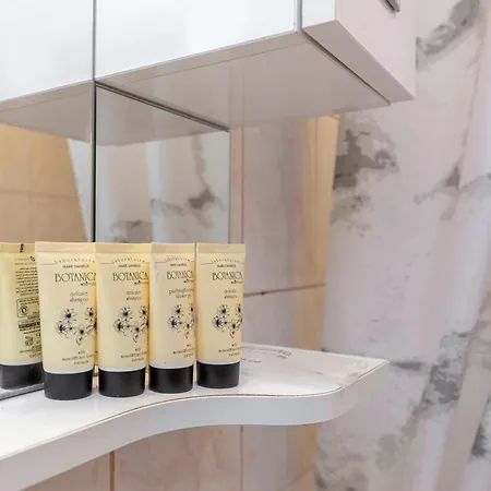 Regina With Balcony And Parking Διαμέρισμα Μπλεντ