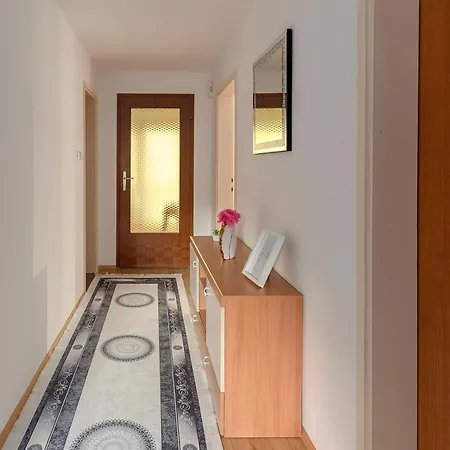 Apartment Regina With Balcony And Parking
