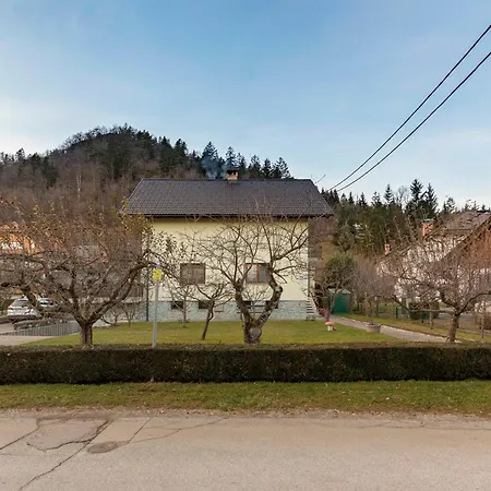 Regina With Balcony And Parking Bled