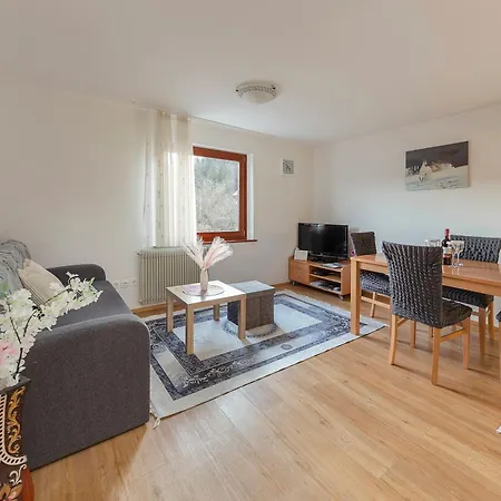 Apartment Regina With Balcony And Parking *