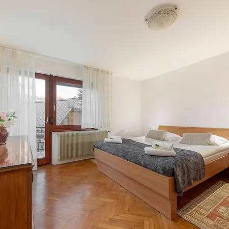 Regina With Balcony And Parking * Bled