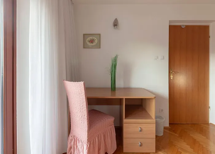 Regina With Balcony And Parking