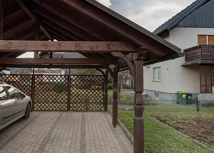 Regina With Balcony And Parking *