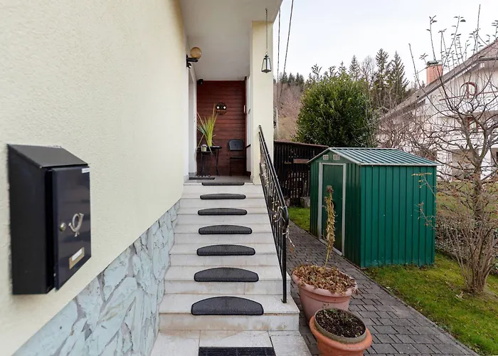 Regina With Balcony And Parking Lejlighed *