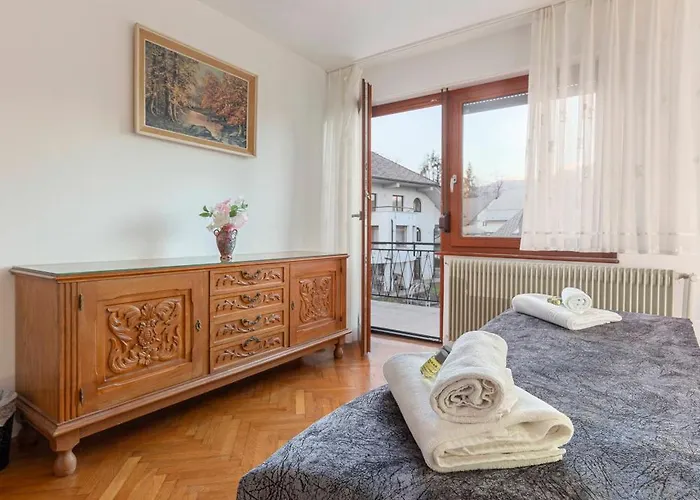 Regina With Balcony And Parking Lejlighed Bled